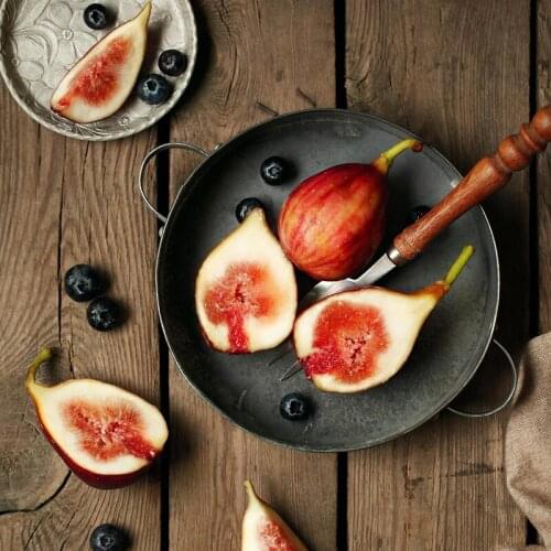 Retro Round Iron Plate with Handle Handcrafted Vintage Storage Fruits Bread Tray Pan Home Decoration Food Photography Props