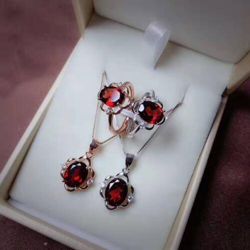 Natural garnet S925 ring pendant necklace set fashion luxury jewelry suitable for wedding and Party