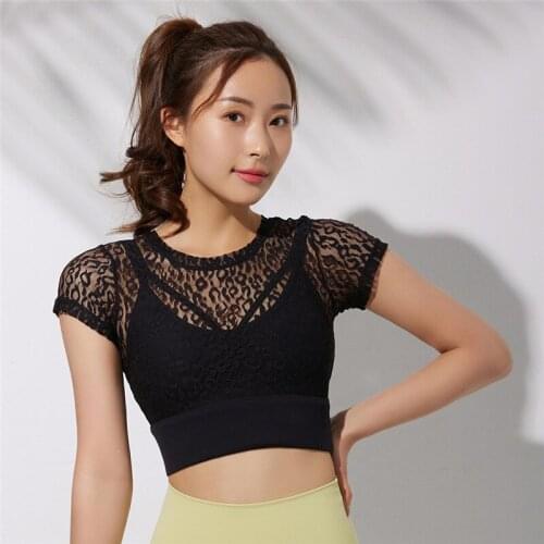Jacquard Mesh Design Sport Top Gym Fake Two Piece Yoga Shirts Women Short Sleeve Running Workout Fitness Crop Top With Chest Pad