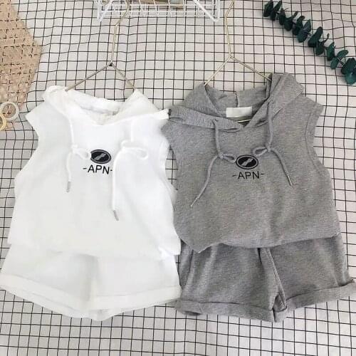 2021 Summer Childrens New Western Style Suit Boys and Girls Korean Sleeveless Hooded Jacket Shorts Two-piece Suit