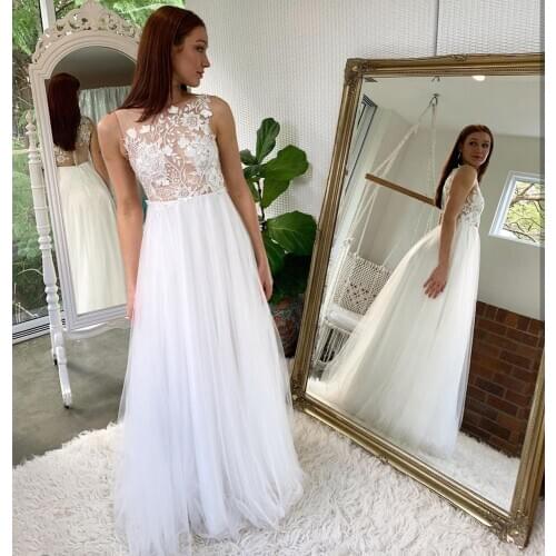 Romantic A Line Wedding Dress Simple Sleeveless Tulle Bridal Gowns Chiffon Covered Button Floor Length Graceful Women Dresses