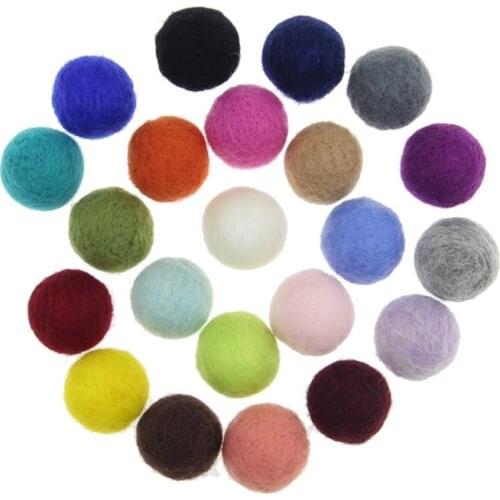 10pcs/lot 3cm Wool Felt Balls Round Wool Felt Balls Pom Poms Handmade DIY Christmas Gifts