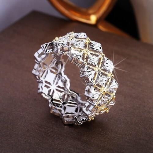 Exquisite Hollow Diamond Ring Two-tone Line Line Ring High-end Womens Jewelry Engagement Ring Gold Couple Wedding Ring
