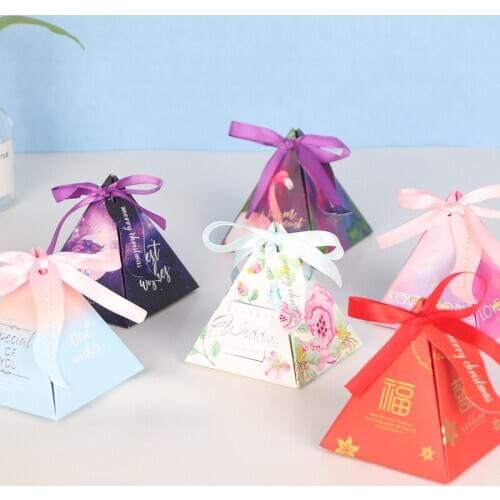 Triangular Pyramid Sweet Candy Box Wedding Favors Paper Gift Boxes Chocolate Bags Gift Packing Box Wedding Decoration