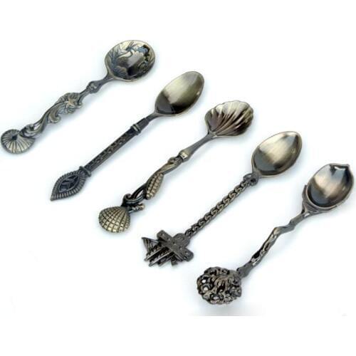 Hot 50sets 5 Pcs/Set Kitchen Dining Bar Vintage Royal Style Bronze Carved Small Coffee Cutlery Dessert Snacks