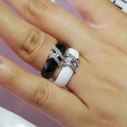 2021 New Trendy Ceramic White BLACK Color Engagement Ring For Women Lady Anniversary Gift Jewelry Wholesale Moonso R5541