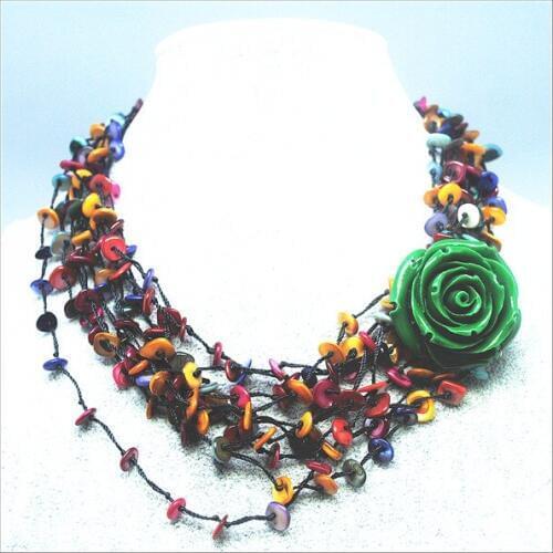 New Womens Chokers Necklace Shell Chips with Flower Short Necklace 45cm Length Fashion Clothes Decoration Ornaments Handmade