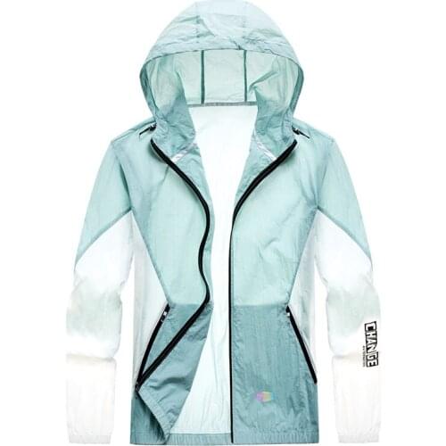 2021 Mens Summer Thin Windbreaker Ultra-Light Hooded Jacket Sunscreen UV-Protection Fashion Print Breathable Casual Skin Coat