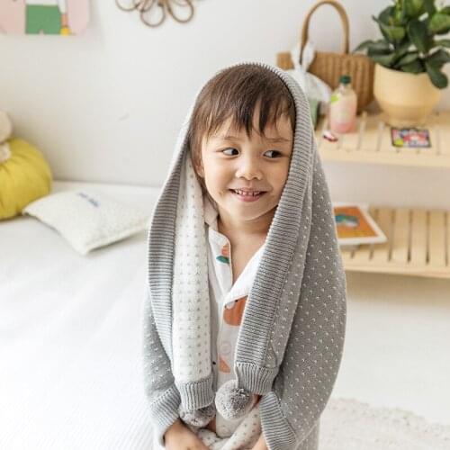 Baby hug blanket Childrens thin knitted blanket Baby hug quilt Summer air-conditioning quilt