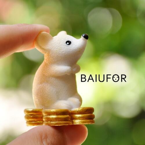 BAIUFOR Animal Miniature Lucky Rat & Gold Fairy Garden Micro Moss Landscape DIY Terrarium Figurines Mouse Looking for Treasure