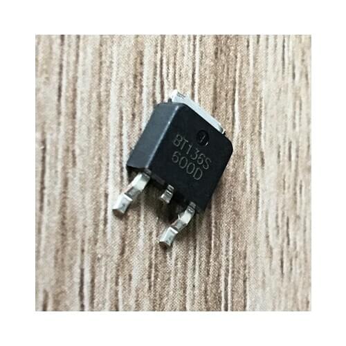 10pcs/lot BT136S-600E BT136 600E TO-252 SMD TRIAC
