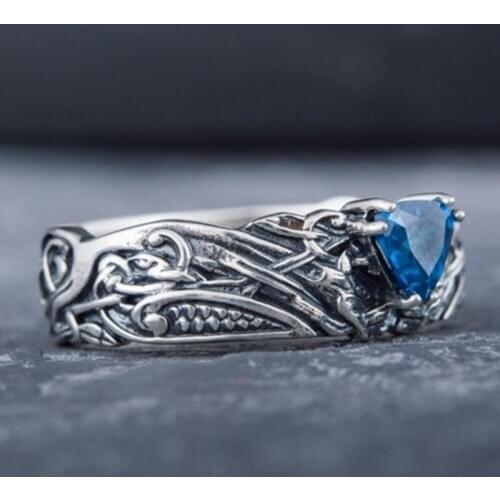 Classic Silver Color Heart Shape Blue Zircon Wedding Ring Crystal Heart Ring Womens Engagement Ring Bridal Jewelry Lovers Gift