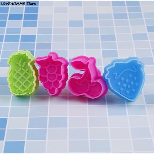 4 pcs/Lot Fruit Series Bakeware Strawberry Grape Cherry Pineapple Shapes Plastic Cookie Cutters Cake Fondant Biscuit Mold