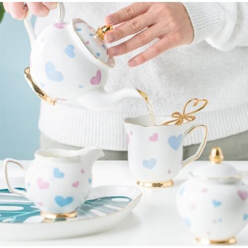 1pc Nordic Luxury Love Porcelain Coffee Mug Teapot Sugar Pot Milk Jug Coffee Cup Saucer Set Tea Tray Wedding Gift