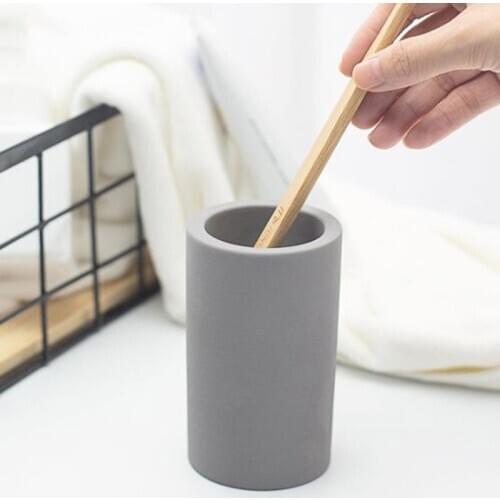 Diatomaceous earth toothbrush cup fast water-absorbing and hygroscopic storage cup toothbrush holder