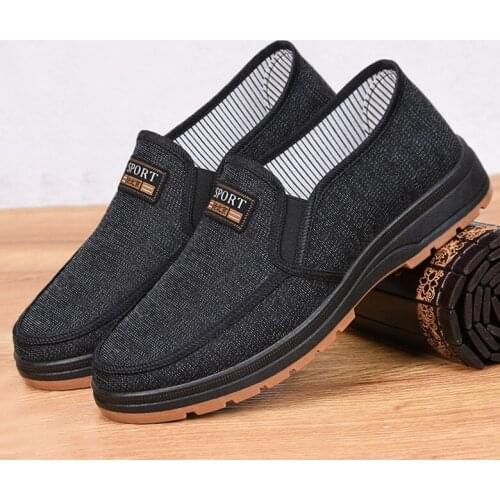 Designer Shoes Men Zapatos De Hombre Slip-On Leather Shoes Casual Male Shoes Adult Red Driving Moccasin Soft Non-slip Loafers
