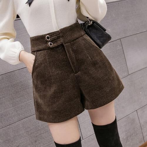 2021 Autumn Winter Woman Tweed Casual Shorts Female High Waist Wide Leg Shorts Ladies Fashion Retro Button Pocket Warm Pants Q38