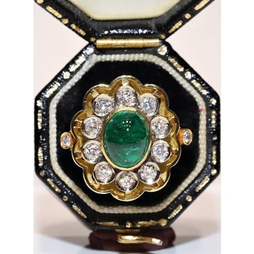 Vintage Original 18k Gold Natural Diamond And Cabochon Emerald Decorated Pretty Ring