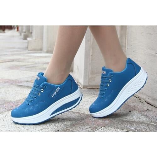 Women Sneakers 2020 Breathable Waterproof Wedges Platform Vulcanize Shoes Woman Pu Leather Casual Shoes tenis feminino