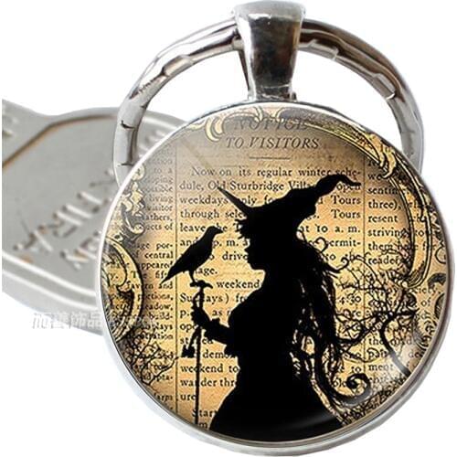 Witch and Raven Pendant Keychain Alloy Key Ring Helloween Jewelry Bag Decor for Men Women Gift