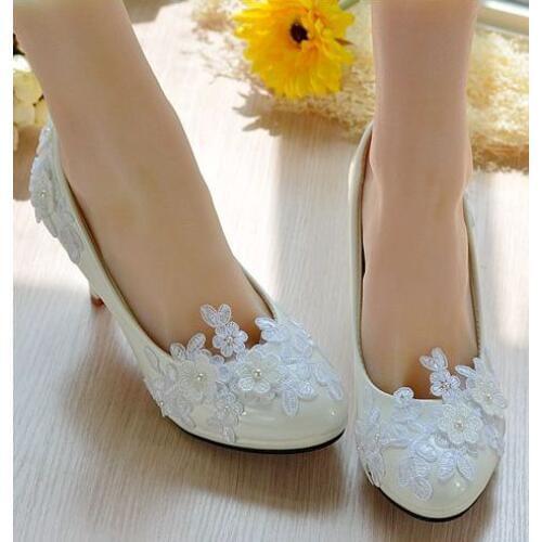 Woman wedding shoes plus size 2018 newest design white ivory lace flowers bridal brides wedding shoes in stock