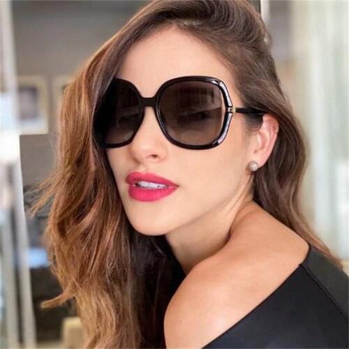 New Fashion Sunglasses 2020 Black Shades Hollow Out Square Sun Glasses For Women Oversize Gradient Dropshipping Glasses UV400