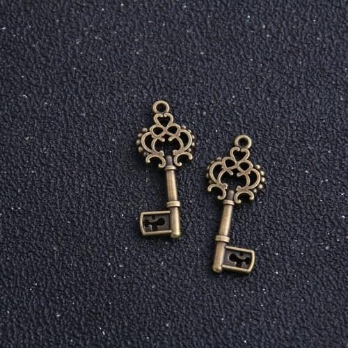 20pcs/lot Lovely Ancient Hollow Key Charms Pendant Jewelry Findings 12*28mm Vintage Metal Jewelry Key