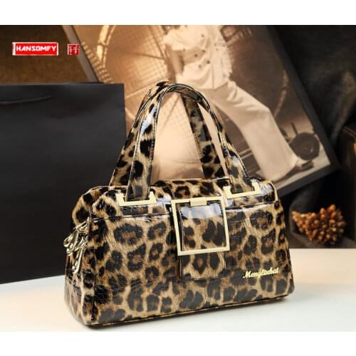 Crocodile pattern leather Women handbags 2021 female shoulder messenger bag soft leather Portable Boston middle-aged mother bags