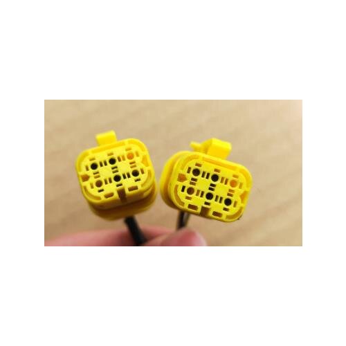 1PCS Car connector FOR New Energy Headlight Harness Connector USED