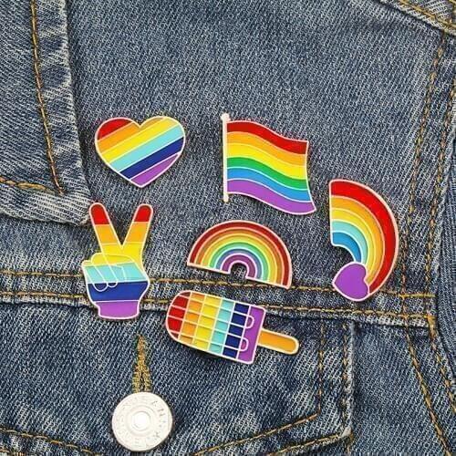 Creative LGBT Brooch Rainbow Pins Colorful Heart Flag Finger Enamel Lapel Pin Lesbian Gay Pride Badge Cartoon Clothes Decoration