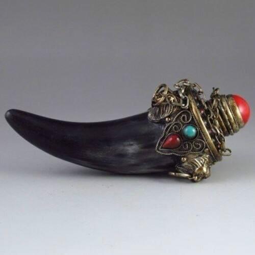 Exquisite Chinese Classical Handmade Horn Snuff Bottle Inlaid with Copper Animal Statue and Beads
