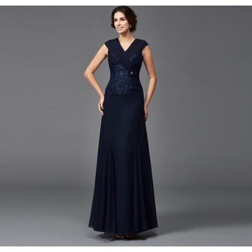Delicate Navy Blue Lace Cap Sleeves Mother of the Bride Dresses V Neckline Beaded Floor Length Wedding Guest Dress Pleating