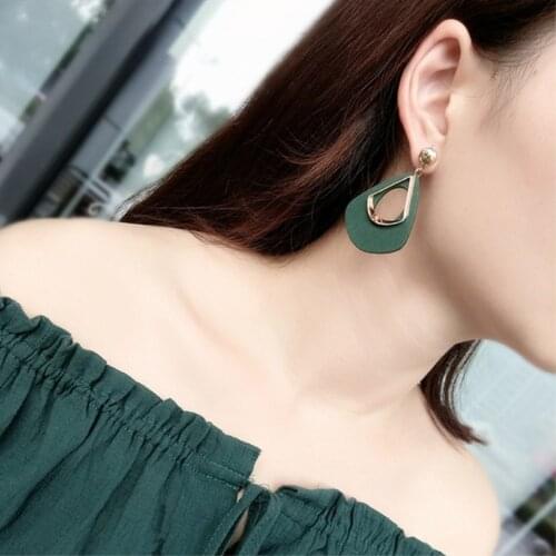 2021 Fashion Statement Earrings Wooden Hollow Earrings for Women Water Drop Party Wedding Wholesale Jewelry Red Green Brown