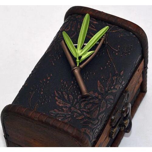 Antique fashion bamboo sticks, leaf green coating, brooch pins for womens Party Wedding Dress shawls, antique womens bras