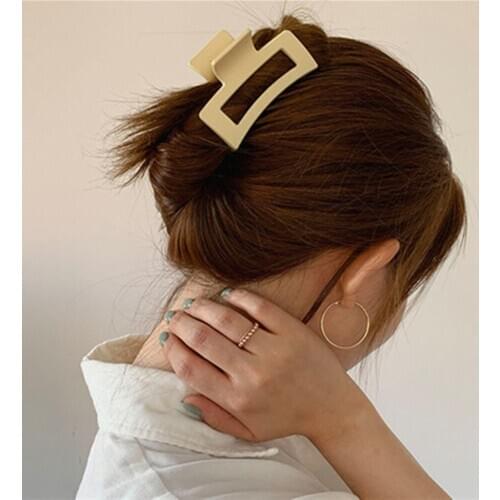 Fashion Girl Clear hair claw clip acrylic Barrette Korea new style hair accessories Women Hair Crab Make UP Tool Hair Headwear