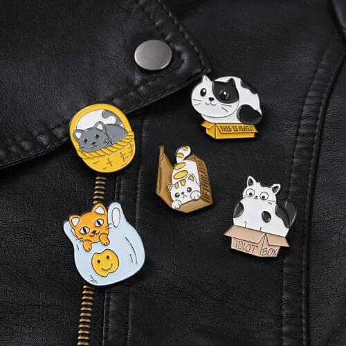 Anime Cartoons Cat Lapel Pins Enamel Badges Fashion Cute Brooches For Women Metal Decorative Brooch Badges Hijab Pins Jewelry