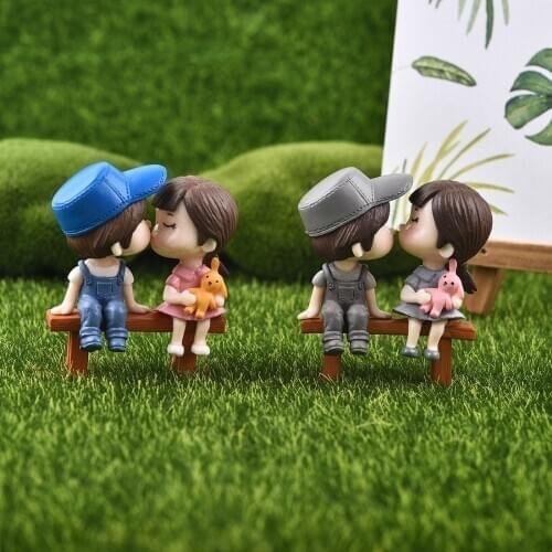 1 Set Pretty Lovers Couple With Chair Figurines Miniatures Resin Crafts Fairy Garden Gnome Moss Terrariums DIY Gift