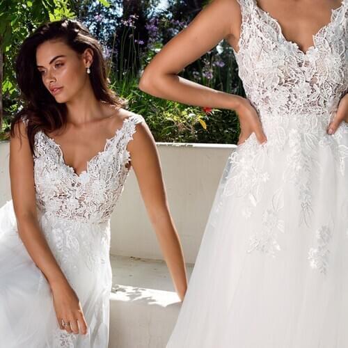 Lace Bodice V-Neck Wedding Dresses Floor Length lace up Bridal Gowns Tulle Dresses 2020