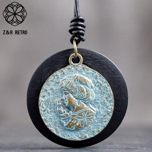 Vintage Long Necklace for Womens Jewelry Antique Beautiful Girl Simple Pendants Wholesale Female Trendy Suspension Accessories