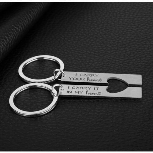 Fashion I Carry Your Heart I Carry It In My Heart Letters Keychain Pendants Figure Keyring For Lovers Couple Girlfriend Gift