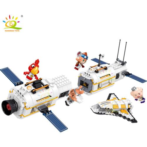 HUIQIBAO Toys 594pcs Space station Spacecraft Building Blocks City Shuttle satellite Astronaut Figure Bricks set For Children