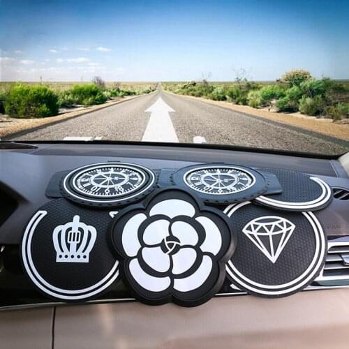 1Pc Car Anti-slip mat perfume ornaments car decorative stickers grid sunscreen high temperature resistance Mobile phone holder