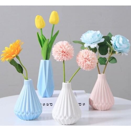 Nordic Simplicity Ceramic Vase Mini Flower Vases Home Office Decoration Dry Flower Hydroponics Photograph Props Room Decoration
