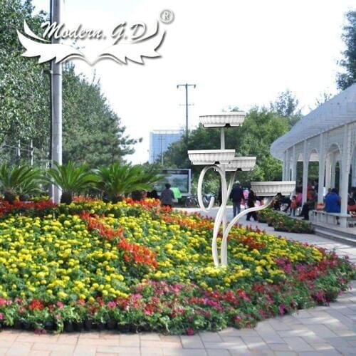 Beautiful iron frame flower pot liners plastic planter flowerpot