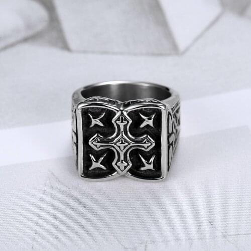 Megin D Hot Sale Vintage Style Cross Star Carved Stainless Steel Mens Rings for Men Friend Lover Fashion Desgin Gift Jewerly
