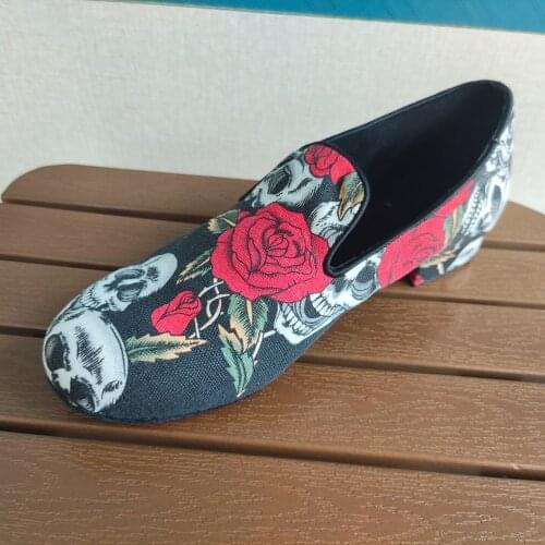 New Arrival 2.5cm Men Dance Shoes Low Heel Red Skull Latin Bachata Salsa Shoes Men Dance Shoe Halloween Party Dancing Shoes Men