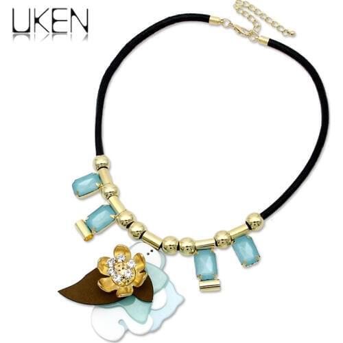 UKEN Fashion Choker Jewelry Leather Rope Chain Geometry Acrylic Beads Rhinestones Flower Pendant Women Statement Necklace N3922