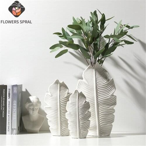 Modern Home Decoration Ceramic Vase Nordic Room Decoration Crafts Sculpture Flower Arrangement Creative Desktop Vase Hot Selling