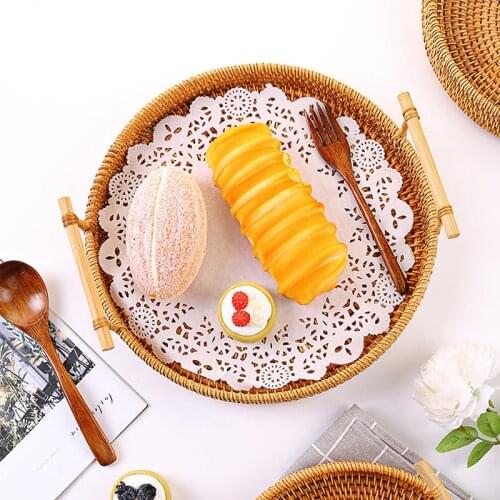 Retro Handwoven Rattan Fruit Storage Tray Wooden Handle Wicker Basket Bread Food Plate Cake Platter Snacks Dinner Serving Tray