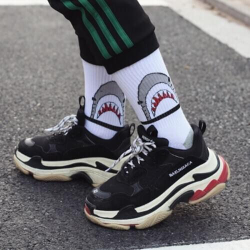 Street Fashion Cartoon Shark Socks Women Korean Japanese Style Couple Crew Funny Socks Cotton Skateboard Sports Sock Dropship